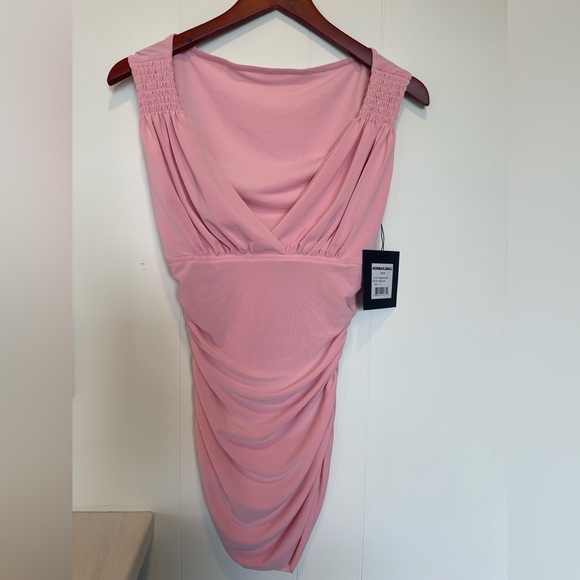 Norma Kamali Bubble Gum Tara Top - Picture 10 of 14